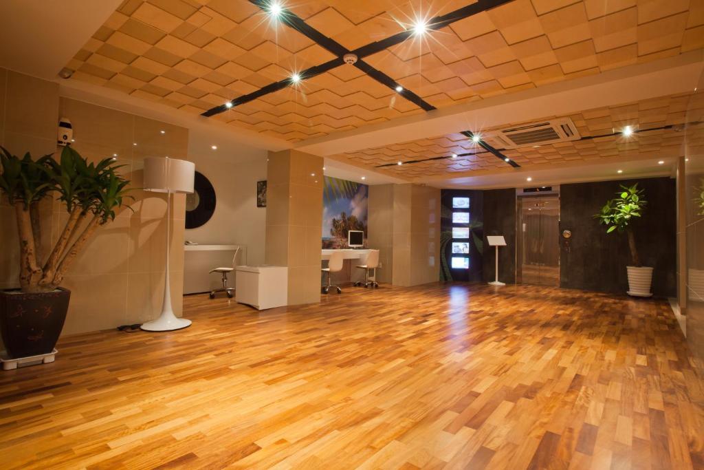 Mate Hotel Seoul Gimpo Екстериор снимка