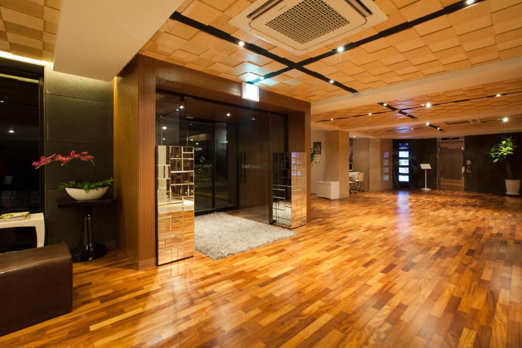 Mate Hotel Seoul Gimpo Екстериор снимка