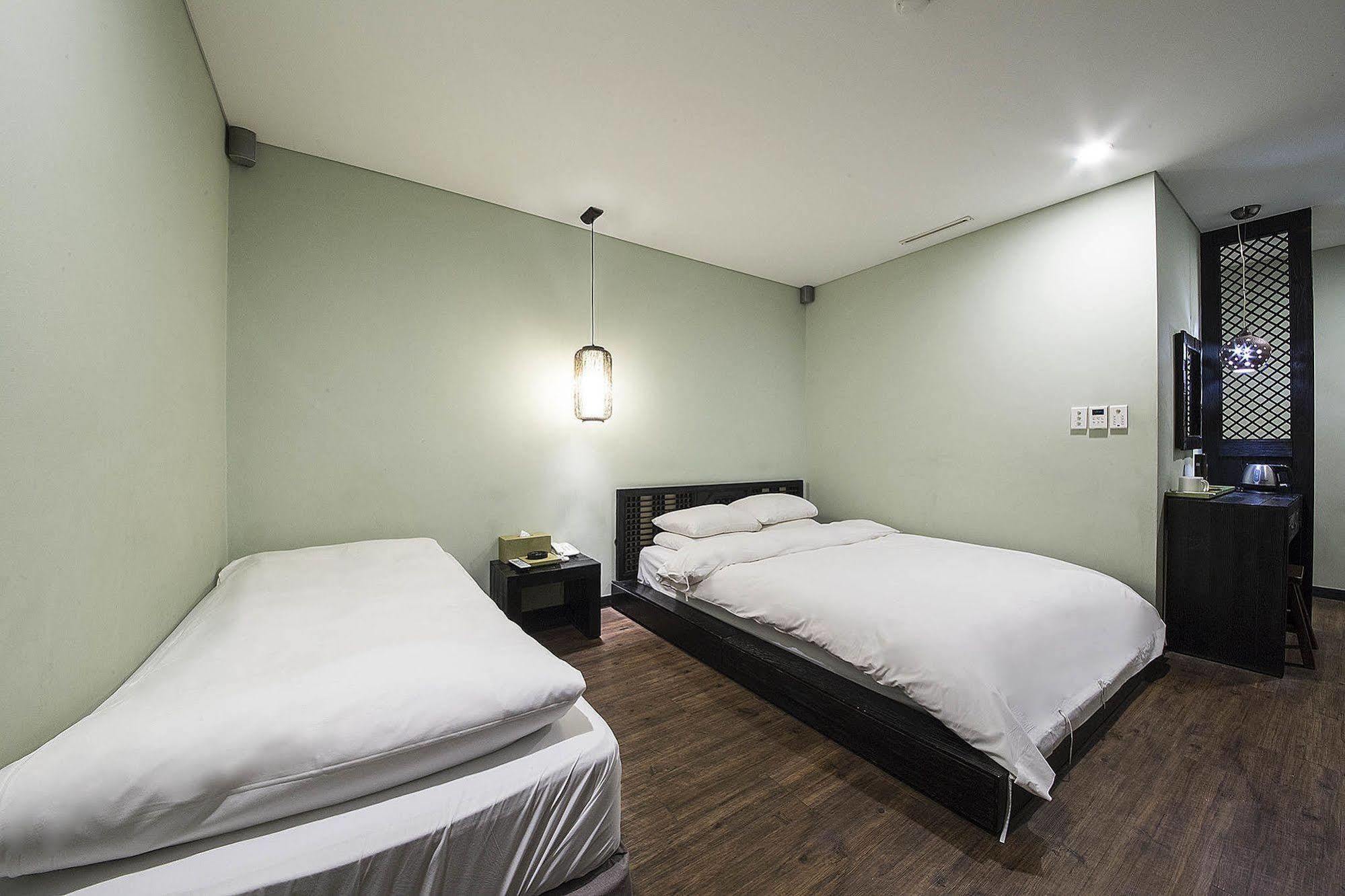Mate Hotel Seoul Gimpo Екстериор снимка